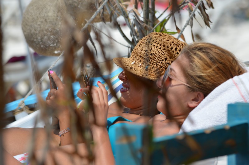 Tonic Beach Bar on Sunday